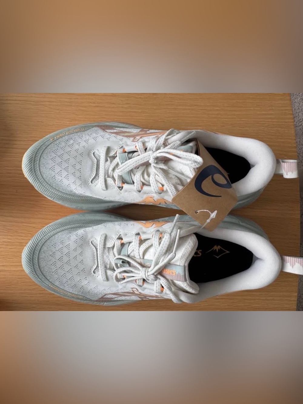 Asics Trabuco Max 4 White & Orange trail running Sneakers